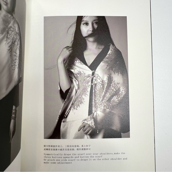 SHENG TANG PEONY 100% Silk Wrap/Shaw Convertible 20x70 Blue, Ivory, New w/tags - Picture 11 of 13